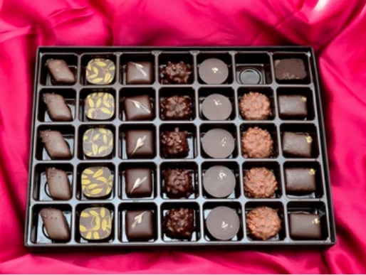 1000 Gr Mutlu Çikolata Special Karaman pasta siparişi