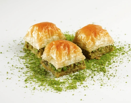 750 Gr Fıstıklı Baklava - Yoğun Fıstıklı Lezzet Karaman pasta sipariÅŸi
