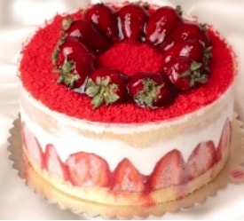 Çilekli Mois Yaş Pasta Taze ve Lezzetli Seçenek Karaman pasta siparişi