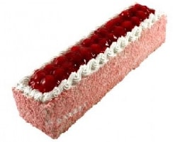 Hijyenik Üretim 4-6 Kişilik Çilekli Baton Yaş Pasta Karaman pasta siparişi